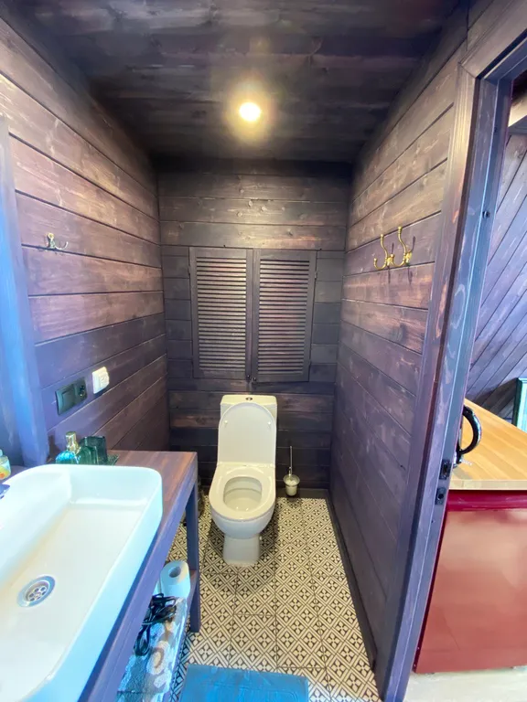 Smaland Ranta house-шале на высоком берегу с видом на реку и закат