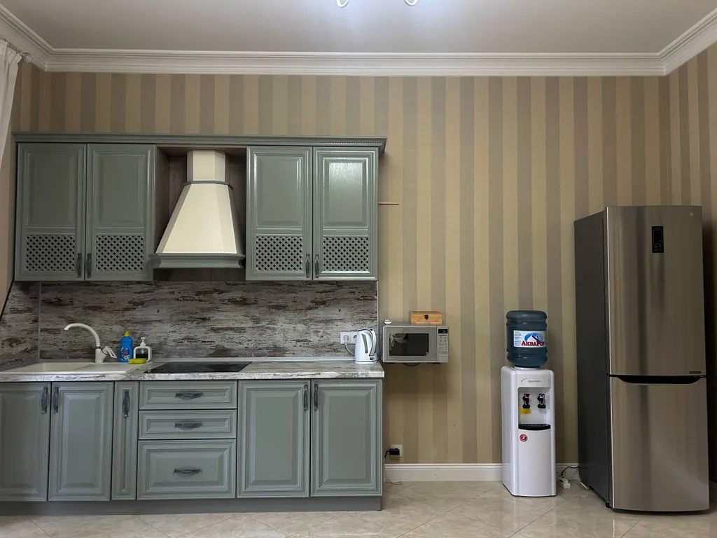 Двухкомнатная квартира с балконом (75кв.м.)
