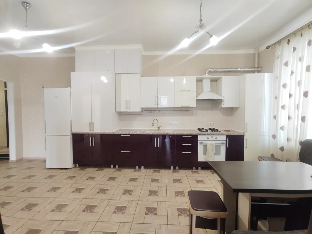 Квартира Жильё у моря. 2-комнатная квартира в центре — Геленджик