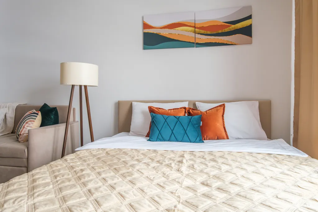 Квартира Квартира Просторная студия в теплых тонах — Екатеринбург