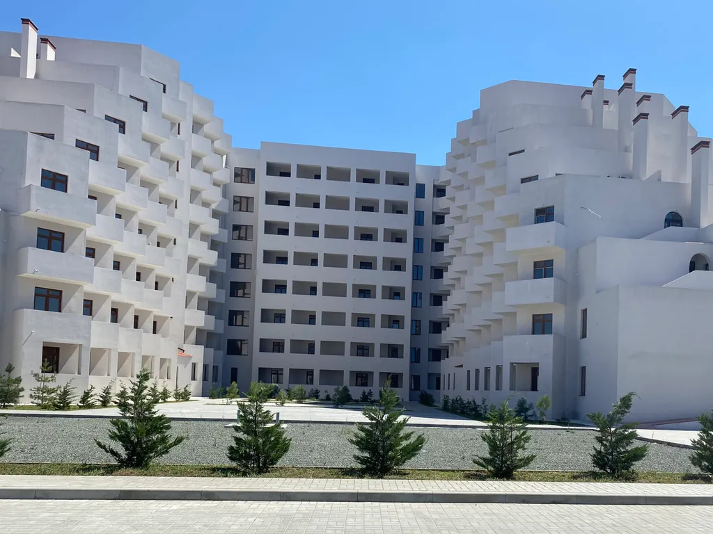 Студия рядом с песочным пляжем и бассейном