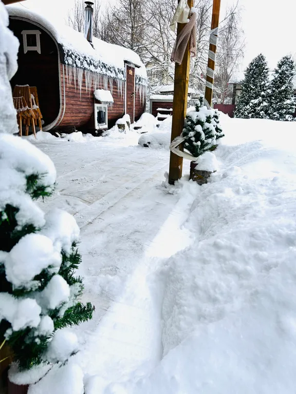 Дом Истра с баней и летним бассейном