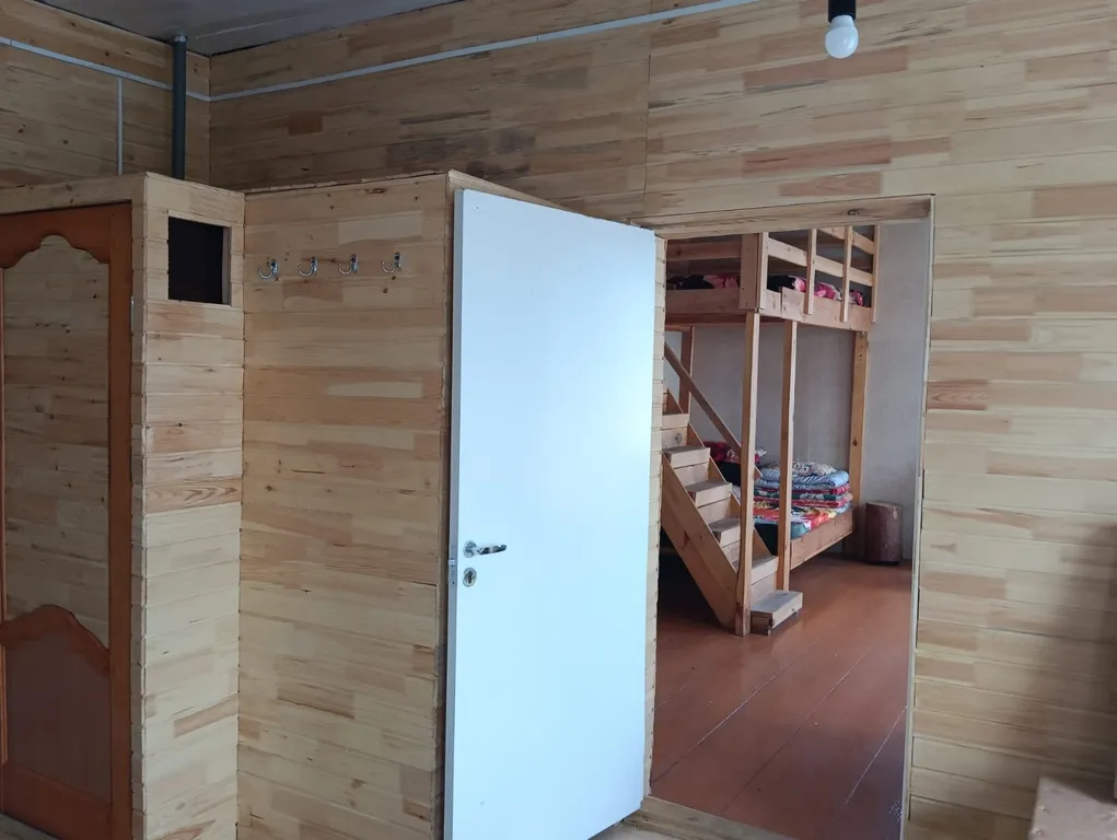 Деревенский дом с печью