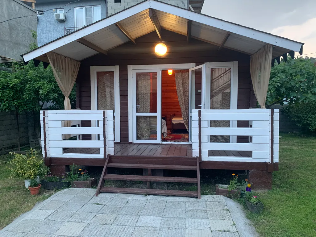 Коттедж Домик у Астана — Сухум