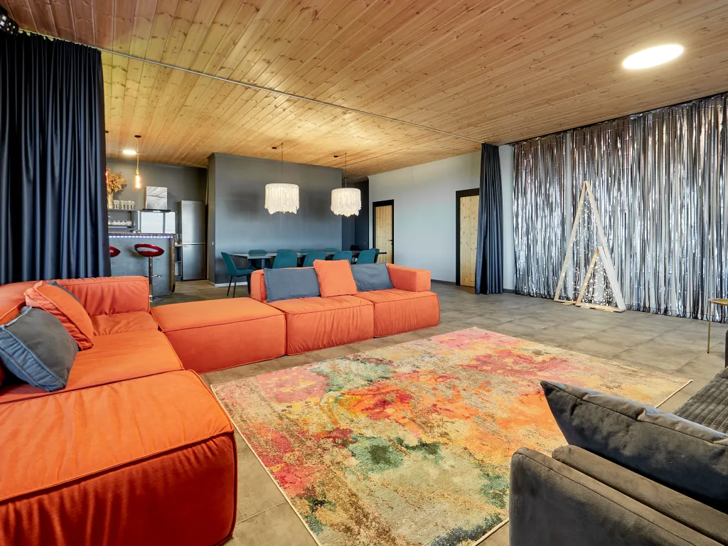 Дом с теплым бассейном, джакузи и потрясающим видом