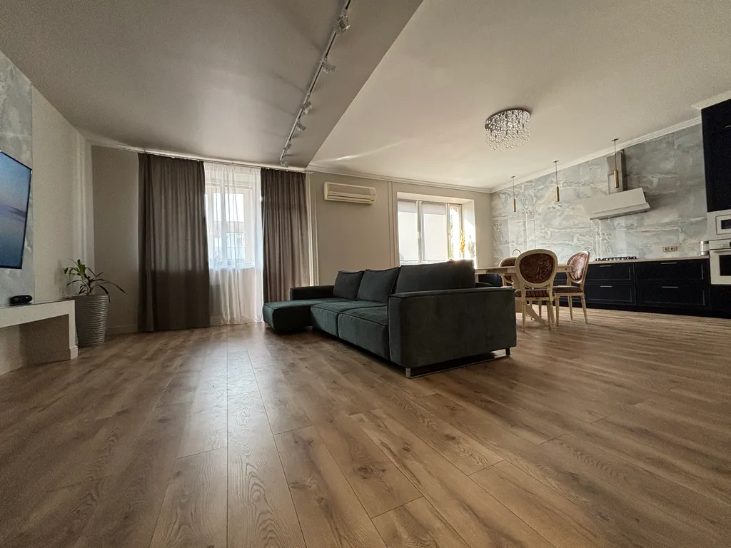 Огромная квартира на набережной — аренда посуточно в Самара