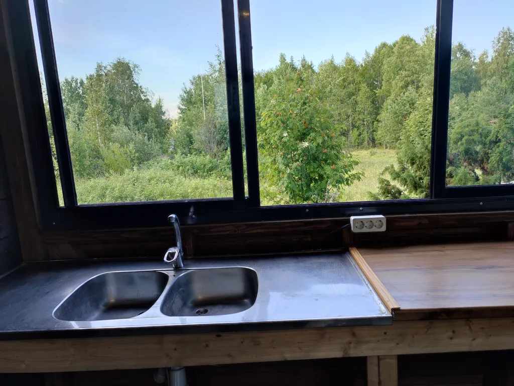 Коттедж Хонга ранда у озера с пляжем