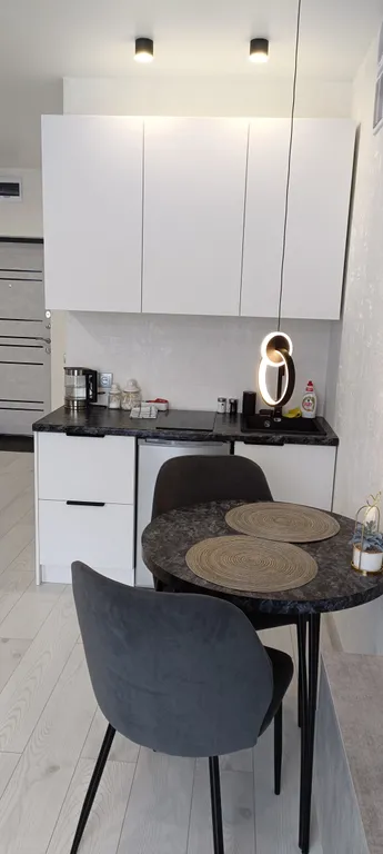 Новый апартамент с видом на лес