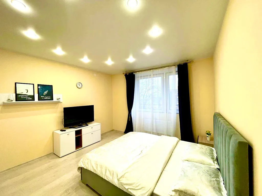 Современная квартира недалеко от центра