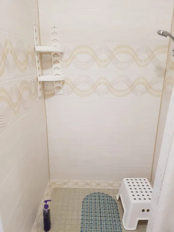 Отдельный дом под ключ с автостоянкой, без животных