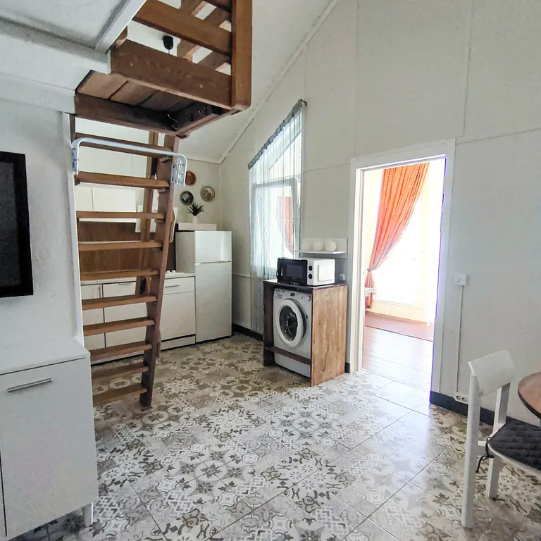 Уютный Домик с Террасой