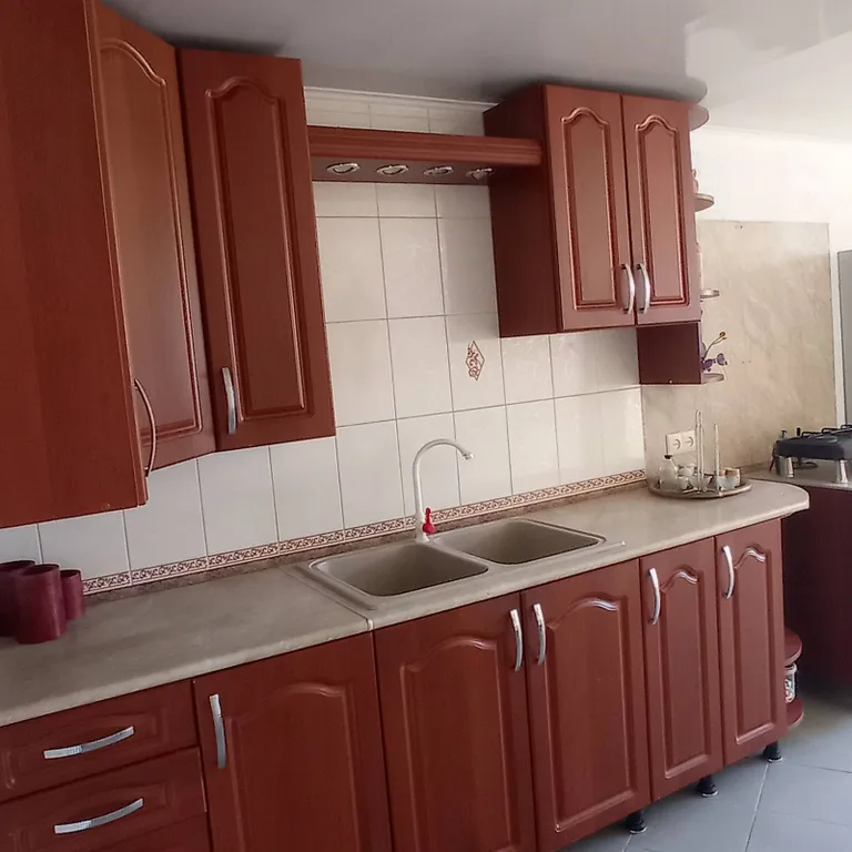 Дом для семьи или большой компании на автомобиле