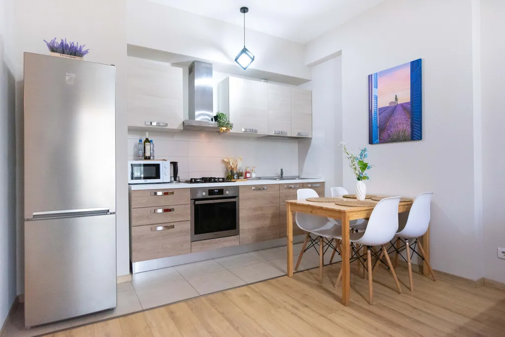 Светлая квартира с видом на город и Мтацминду