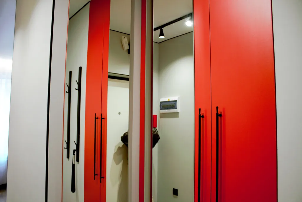 Стильная уютная студия с дизайнерским ремонтом