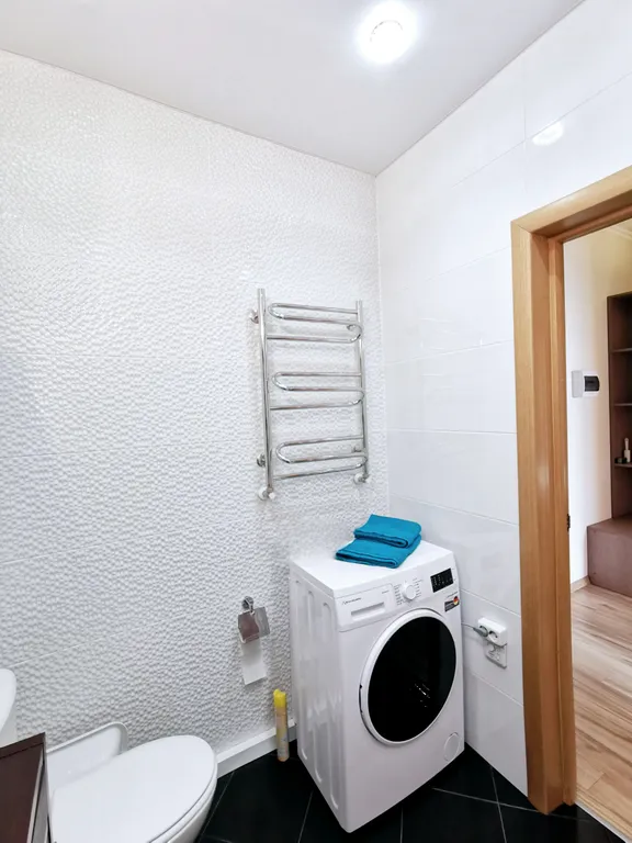 Уютная квартира с панорамными окнами близко к центру