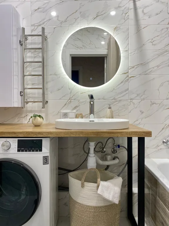 Трехкомнатная квартира Mocha Mousse недалеко от вокзала