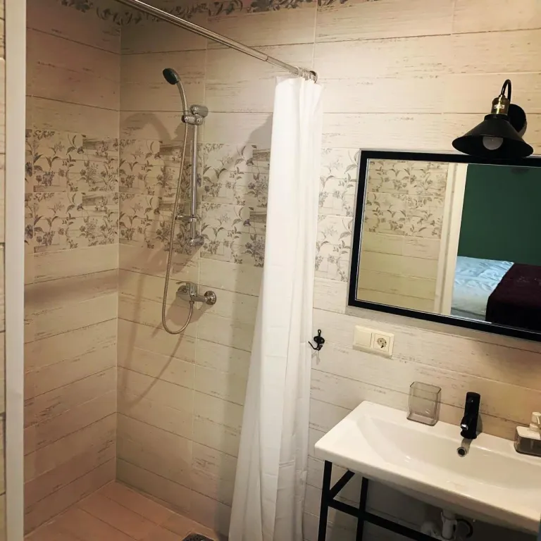 Квартира Комната — Бжид