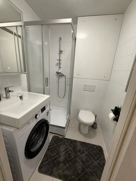 Студия с дизайнерским ремонтом