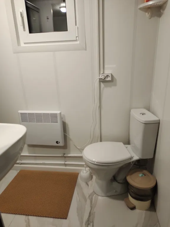 Чудо-дача, дом Капитан на берегу пруда