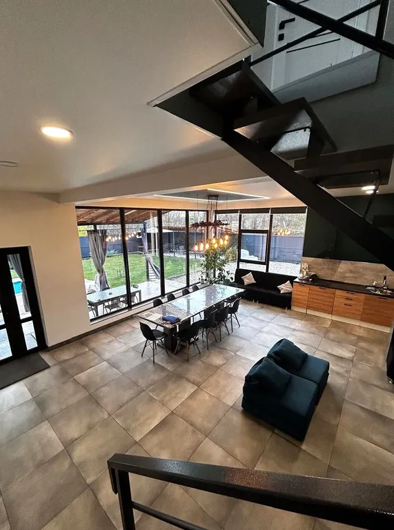 Коттедж Вилла Банана, дом с подогреваемым бассейном и баней в черте города — Елизаветинская