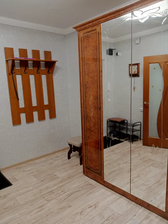 Двухкомнатная квартира с удачной парковкой около трассы Р-217 Кавказ