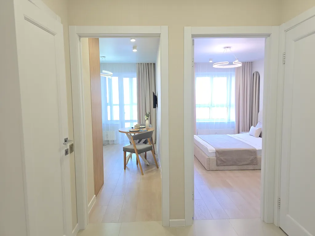 Современная,  комфортная квартира (ТЦ Арена, Аэропорт).