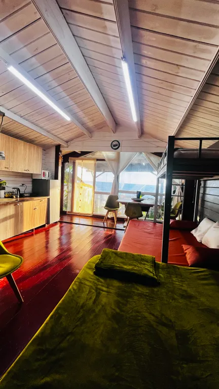 Коттедж Коттедж Бунгало на первой линии моря — Сухум