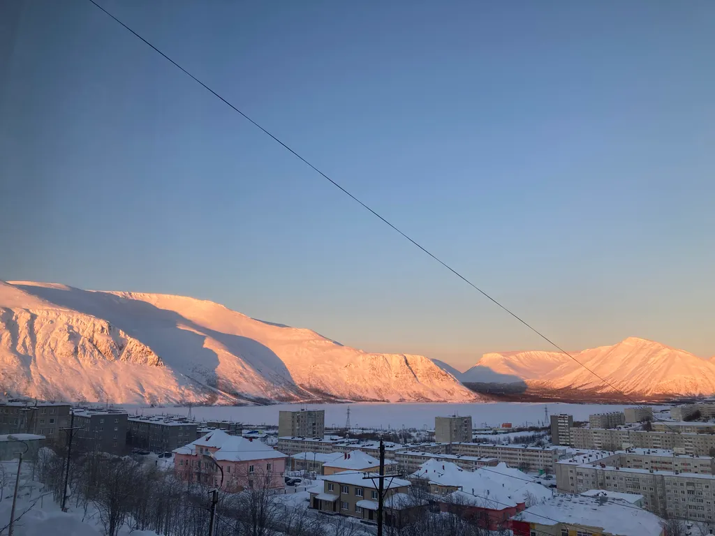 Квартира с потрясающим видом на город, горы и озеро