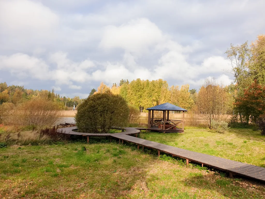 Семейный коттедж с сауной, на тихом берегу озера Воукса