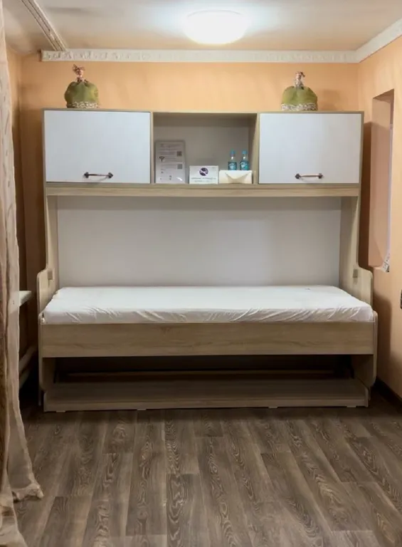 Большой двухэтажный дом