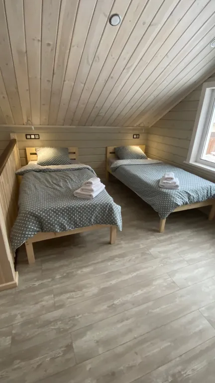 Уютный дом с бассейном на природе