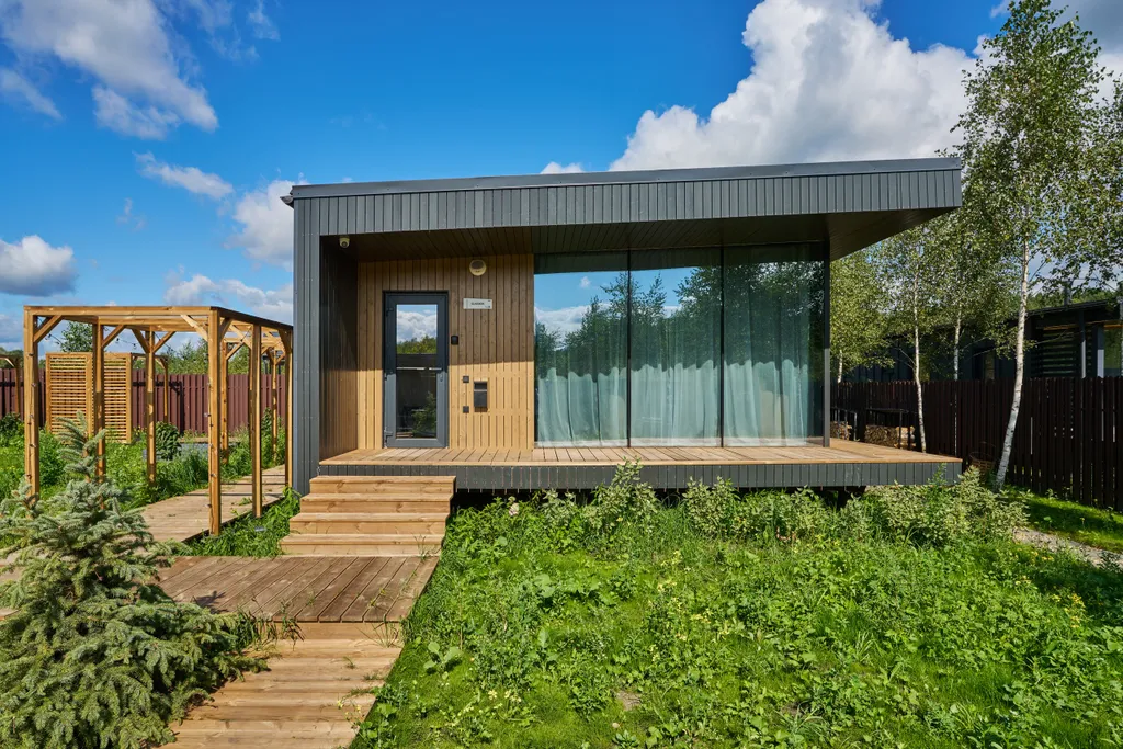 Коттедж Домик у реки в окружении сосен с камином, сауной и чаном — Семеновское