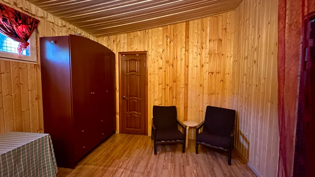 Большой семейный коттедж в Бетте