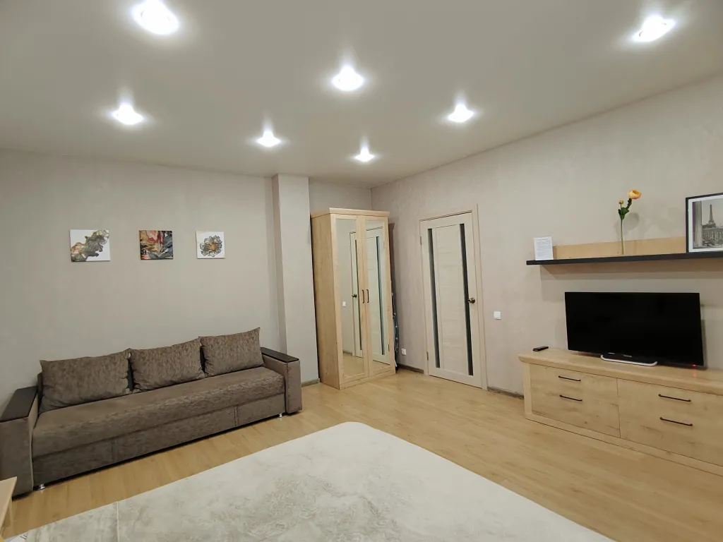 Квартира в ЖК Париж с видом на реку и парк