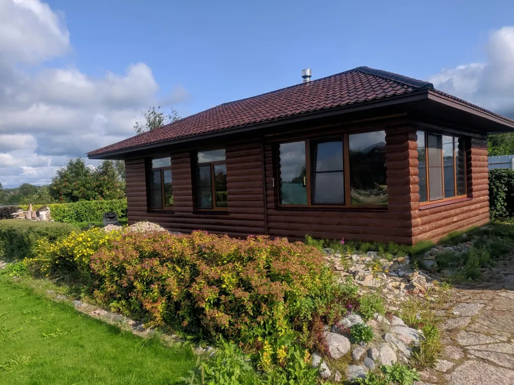 Коттедж Домик с баней на берегу реки Волхвов — Бор