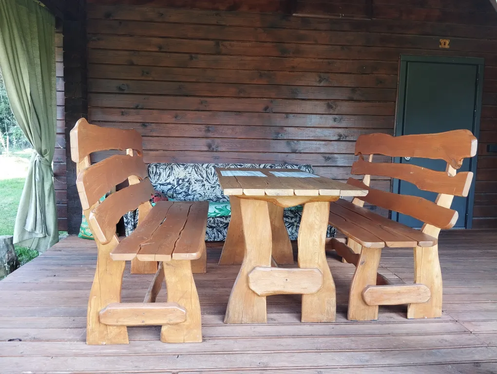 Хутор Избушка на опушке леса, возле реки