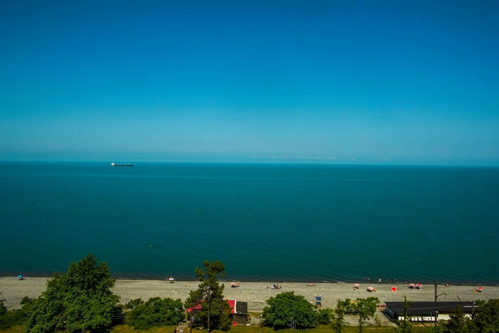 Квартира у моря с видом на горы