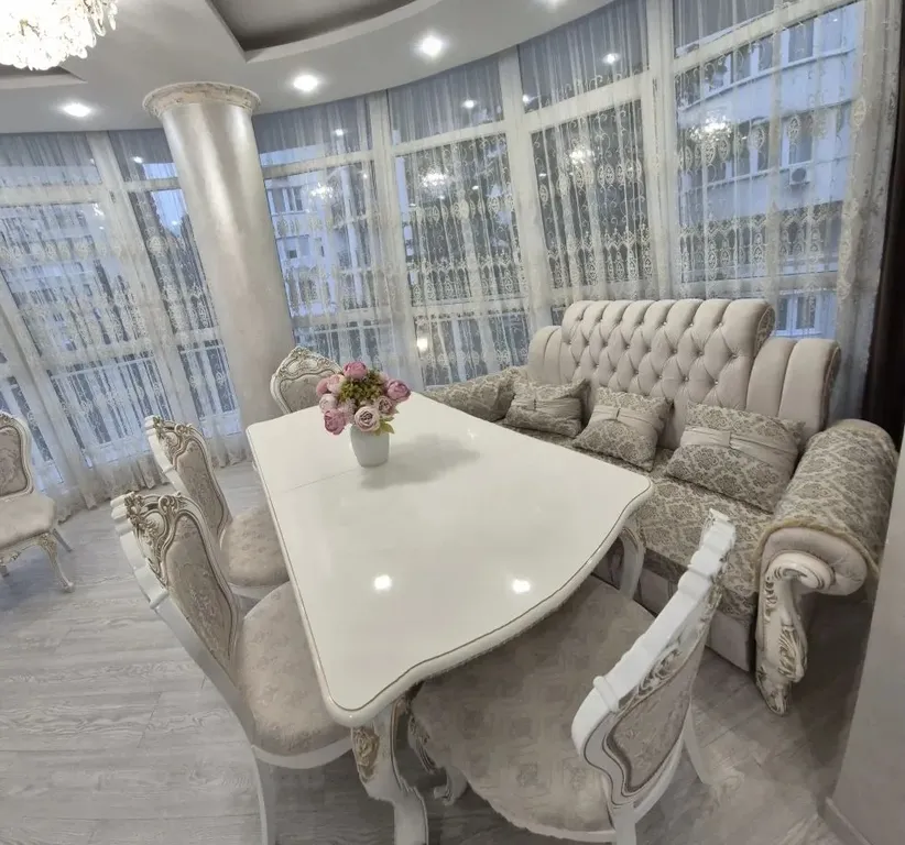 Трёхкомнатная квартира с 3 спальнями — аренда посуточно в Ялта