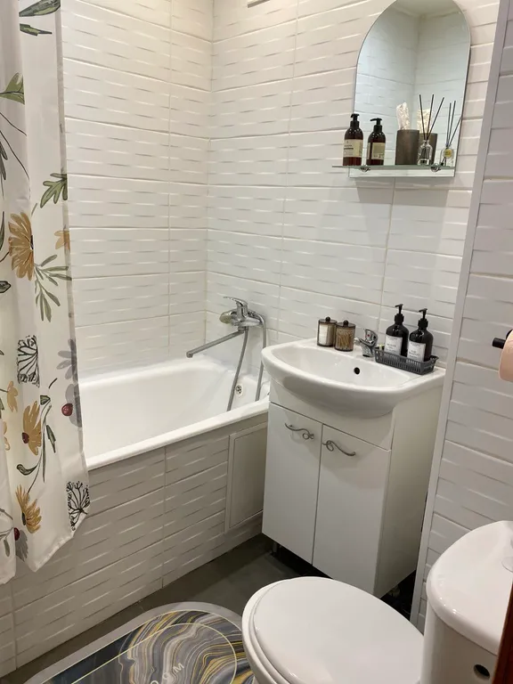 Однокомнатная квартира в тихом районе с развитой инфраструктурой