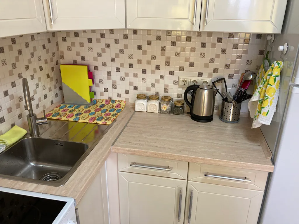 Квартира Светлые просторные апартаменты с уютной спальней — Сириус