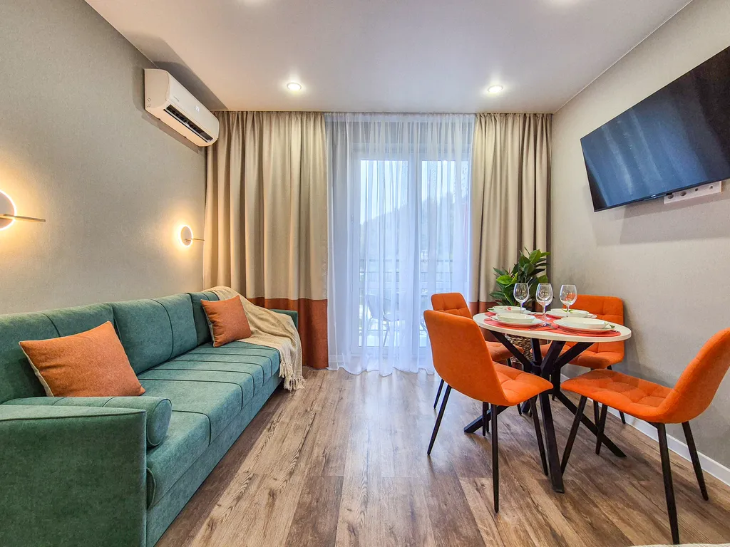 Студия с видом на реку