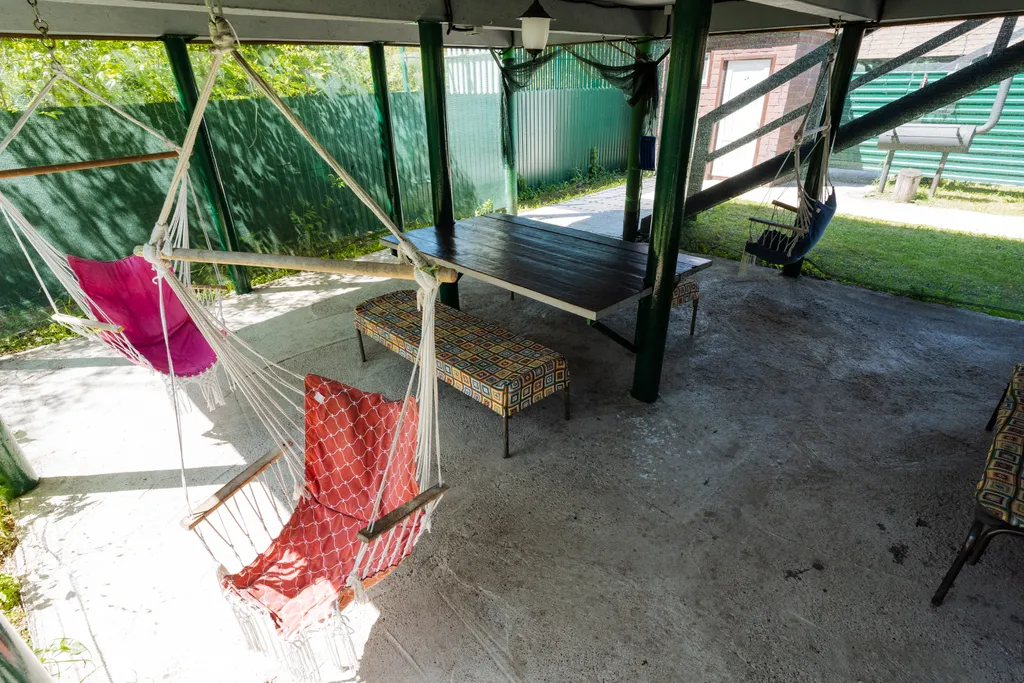 Бунгало на берегу озера в границе леса