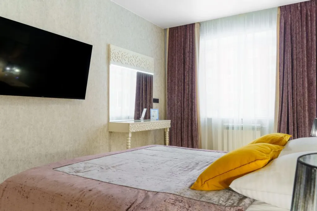 Good Night на Гумилёва 4