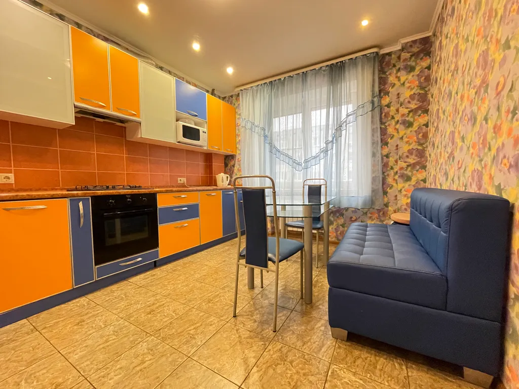 3-к квартира в самом центре с парковкой