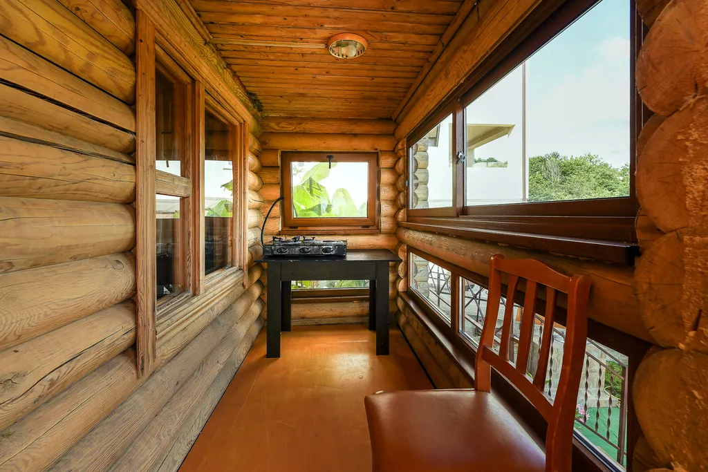 Эко-дом из Сруба с бассейном