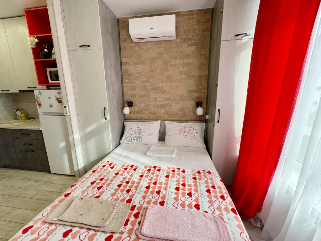 Уютная квартира в центре города Romantic house Red