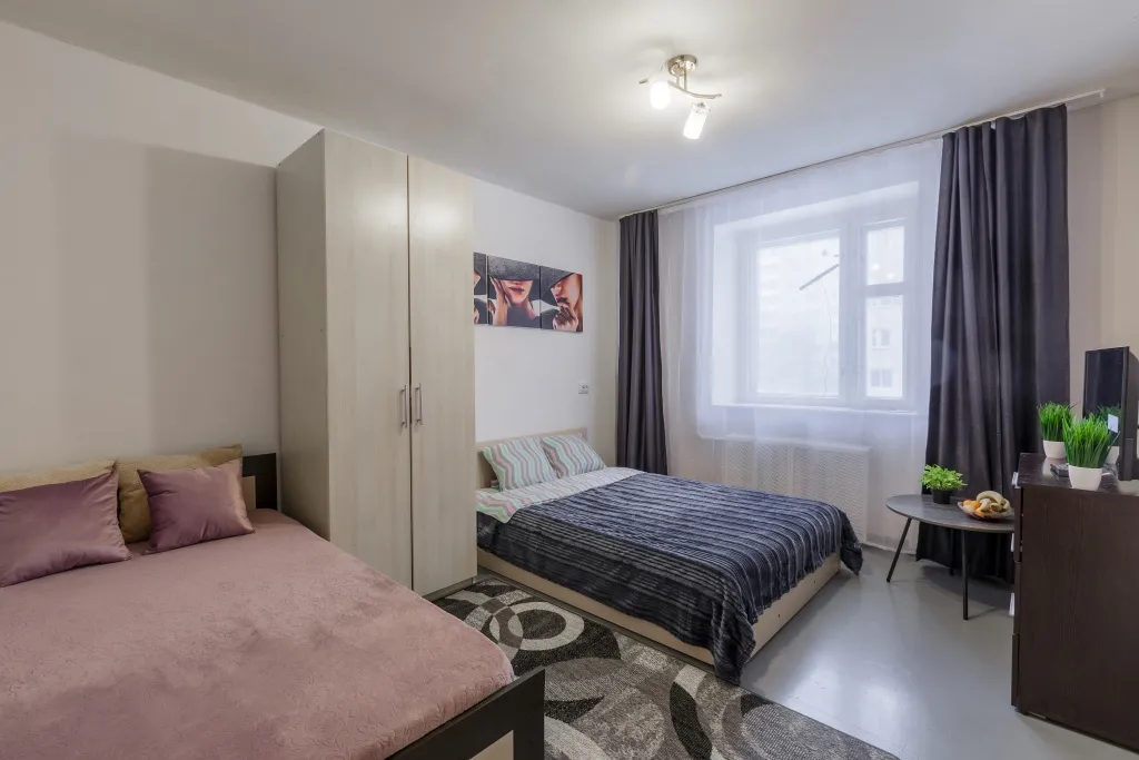 Недорогая 1-комнатная квартира возле БТИ, смоленского архива — аренда посуточно в Смоленск