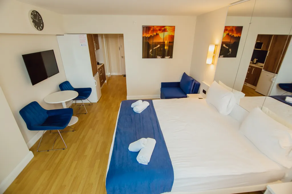 Студия с видом на море