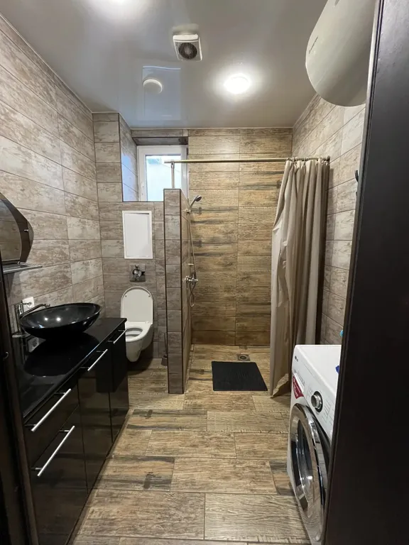 Домик на реке Волга