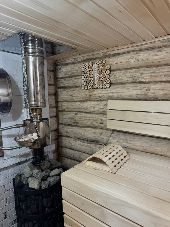 Уютный дом в стиле Афрейм в черте города